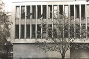 1968, das besetzte Institut – der zweite Standort des Instituts im Gebäudekomplex Universitätsbibliothek Garystraße.