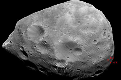 Planetologen der Freien Universität gelingen spektakuläre Aufnahmen des Marsmondes Phobos. Die von ihnen mitentwickelte hochauflösende Kamera fliegt an Bord der ESA-Sonde „Mars Express“.
