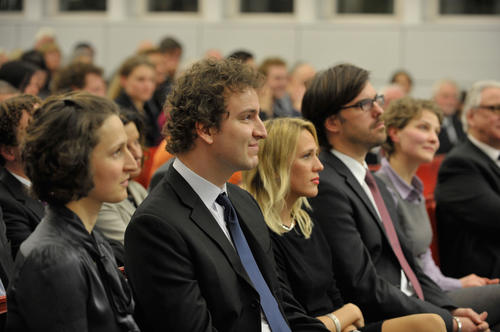 Bild: Ernst-Reuter-Preisträger 2Ernst-Reuter-Preisträger 2012: Dr. Ina Danquah, Dr. Benjamin Matschke, Dr. Elisa Hoven, Dr. Christoph Trebesch, Melanie Lör012: Ina Danquah, Benjamin Matschke, Elisa Hoven, Christoph Trebesch, Melanie Lörke (v.l.n.r.).