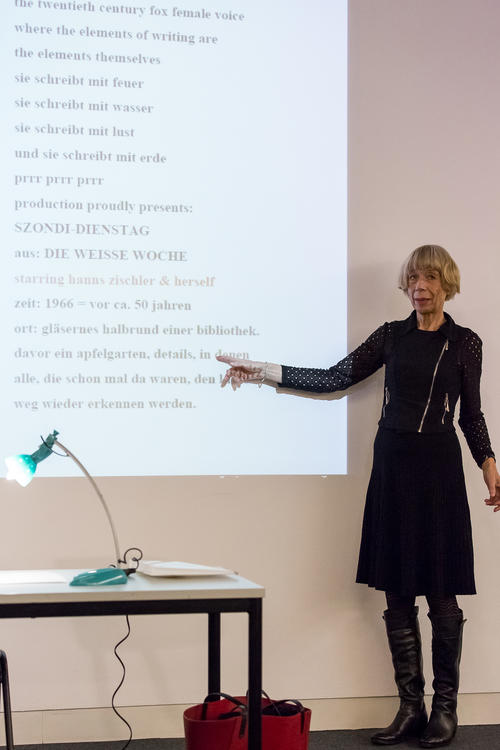 ... und die Autorin Ginka Steinwachs lasen aus deren 1969 entstandenem theatralem Monolog „Die weiße Woche".