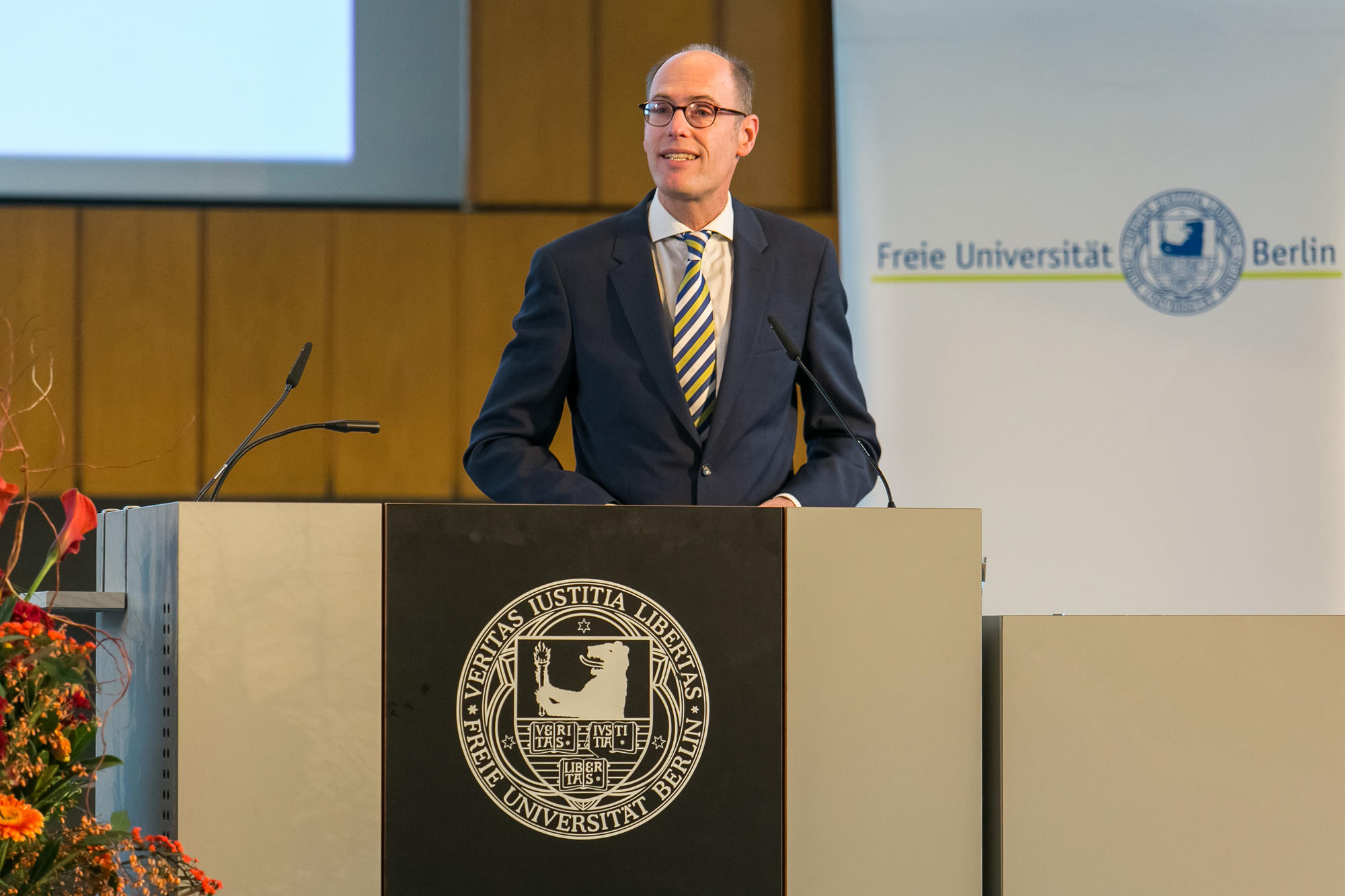 Peter-André Alt: „Uns wird fehlen Ihr großer Verstand und Ihr großes Herz, Ihre Kreativität und Ihr phänomenales Gedächtnis, Ihr Mut und Ihre Antizipationskraft, Ihr Kampfgeist und Ihre Liebe zu unserer Universität.“