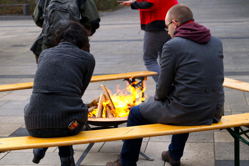 Am Lagerfeuer war es auch trotz eisigem Wind schön warm.