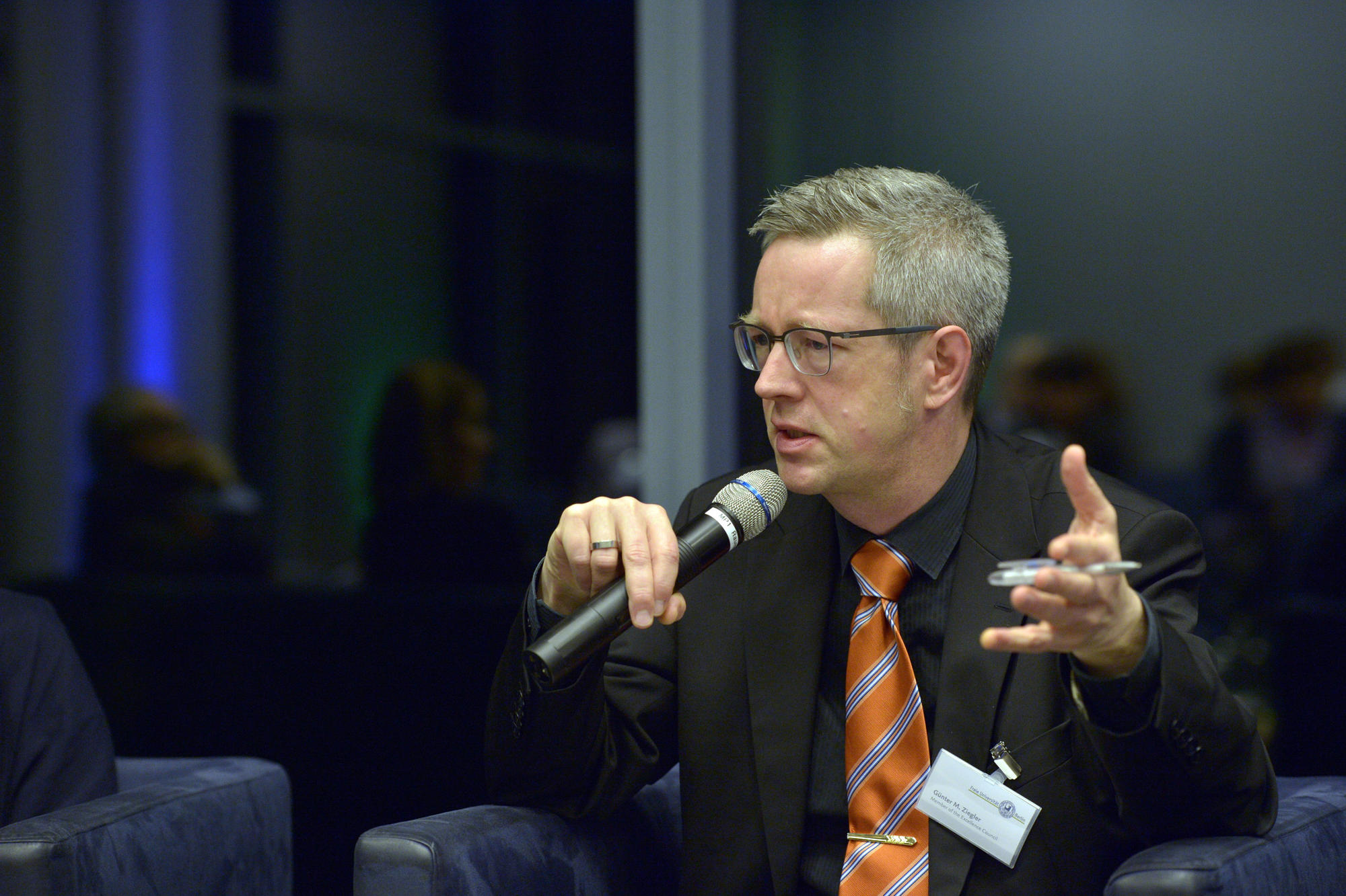 Günter M. Ziegler, Professor für Mathematik an der Freien Universität Berlin, in der Diskussion.