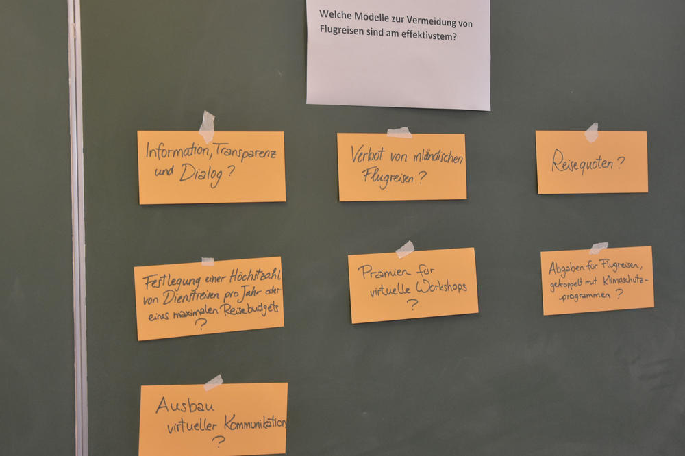 Fliegen für die Wissenschaft? Die Stabsstelle Nachhaltigkeit & Energie bot eine Veranstaltung zum Thema an „Internationale Kooperationen und Flug-Emissionen: Nachhaltige Mobilität als Herausforderung für die University Alliance for Sustainability".