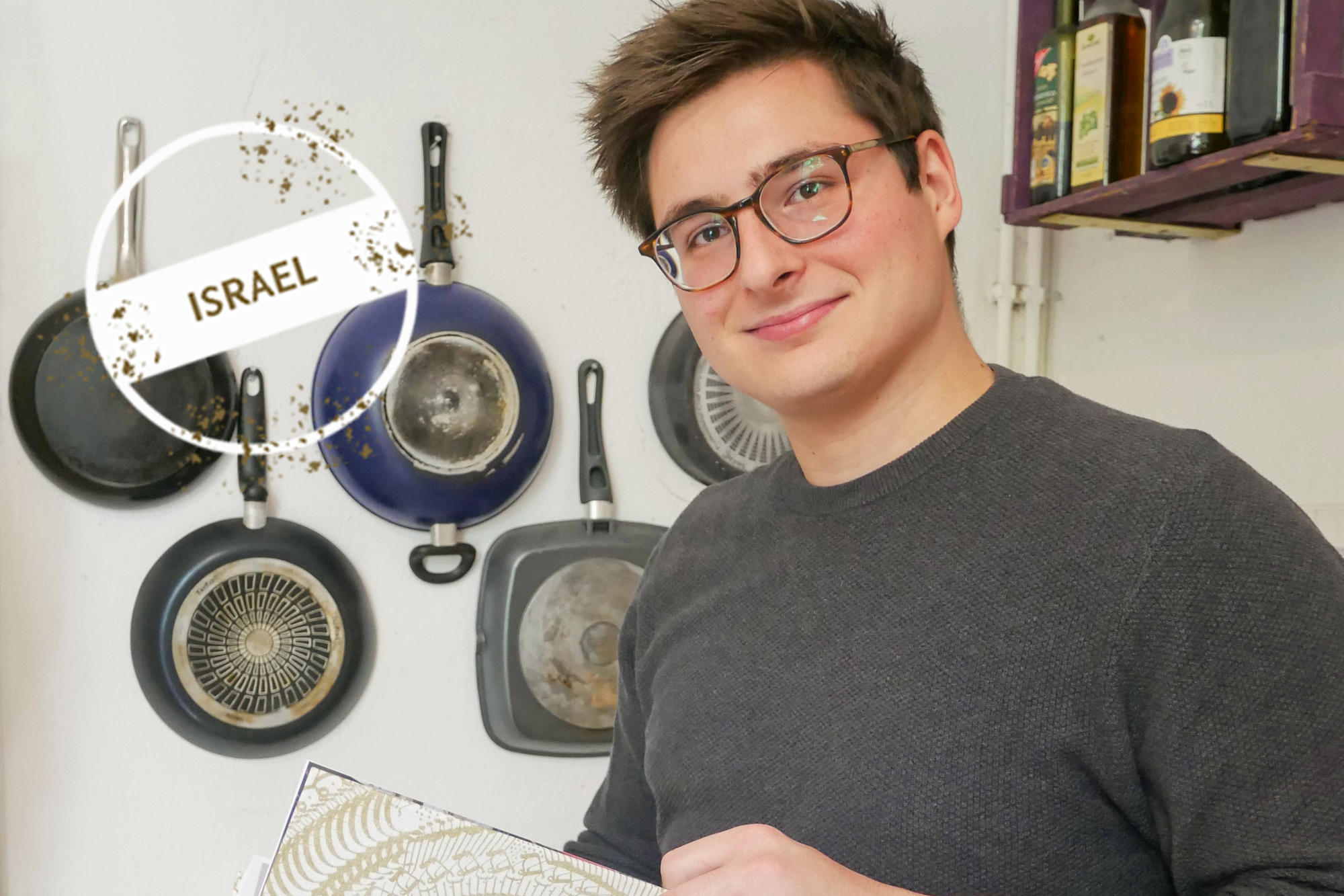 Die beste Vorbereitung geht durch den Magen: In Berlin vertreibt sich Julian Jestadt die Wartezeit auf sein Auslandssemester mit dem Kochen israelischer Gerichte: Im Oktober geht’s nach Jerusalem.