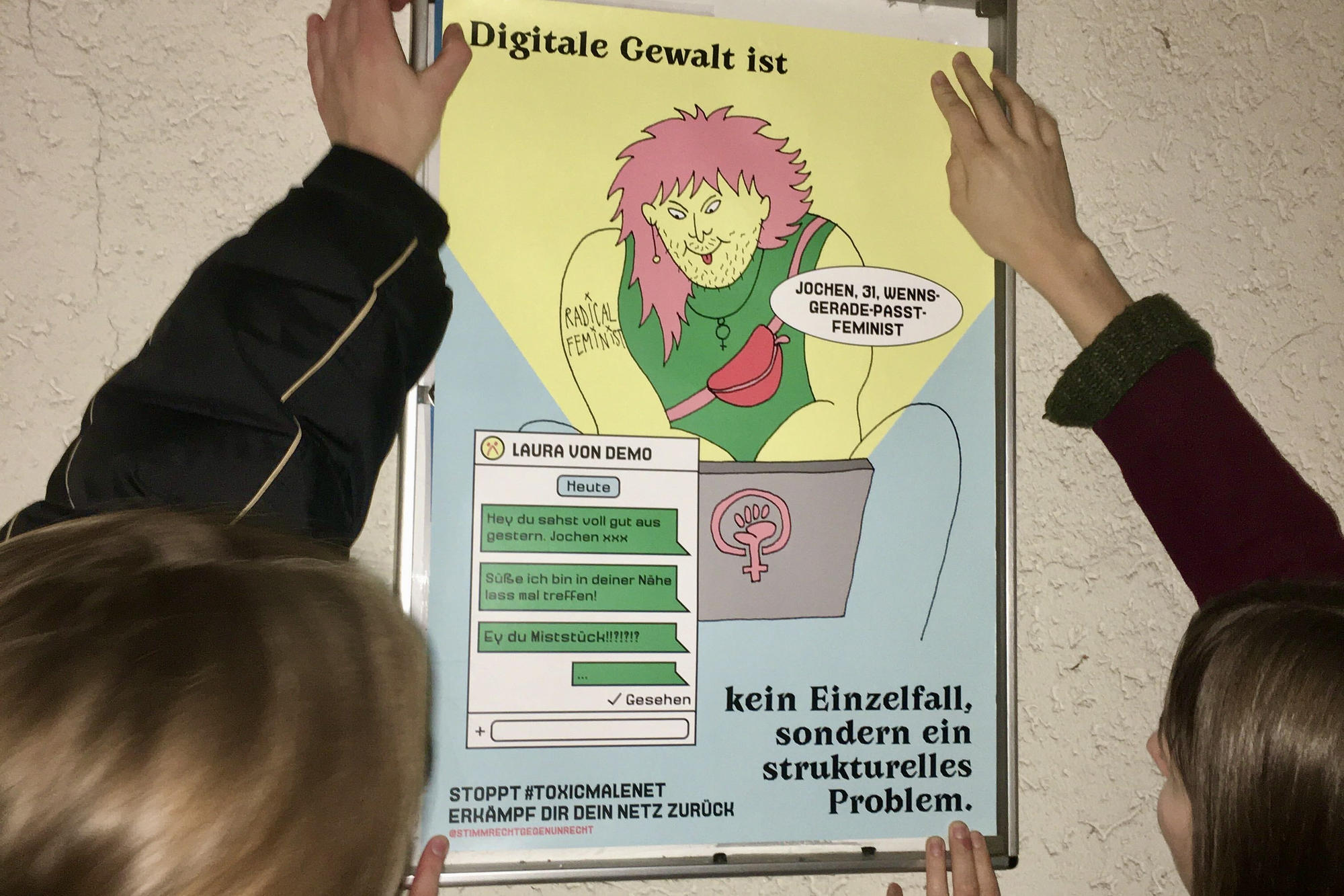Eine Illustrationsstudentin hat die Plakate für die Kampagne von „Stimmrecht gegen Unrecht“  entworfen.