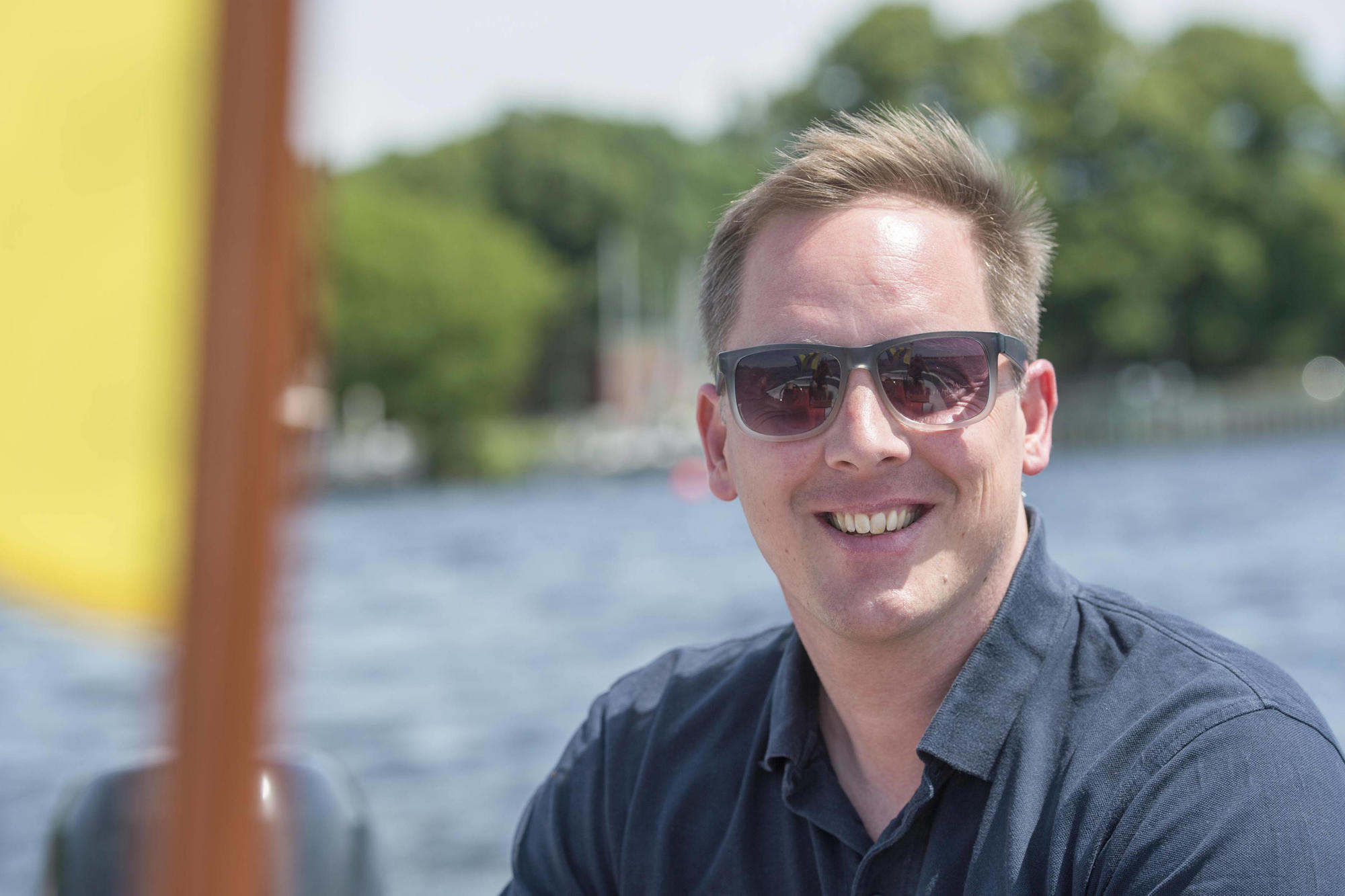 Christian Mundhenk leitet die Zentraleinrichtung Hochschulsport der Freien Universität Berlin – zu Wasser und zu Land.