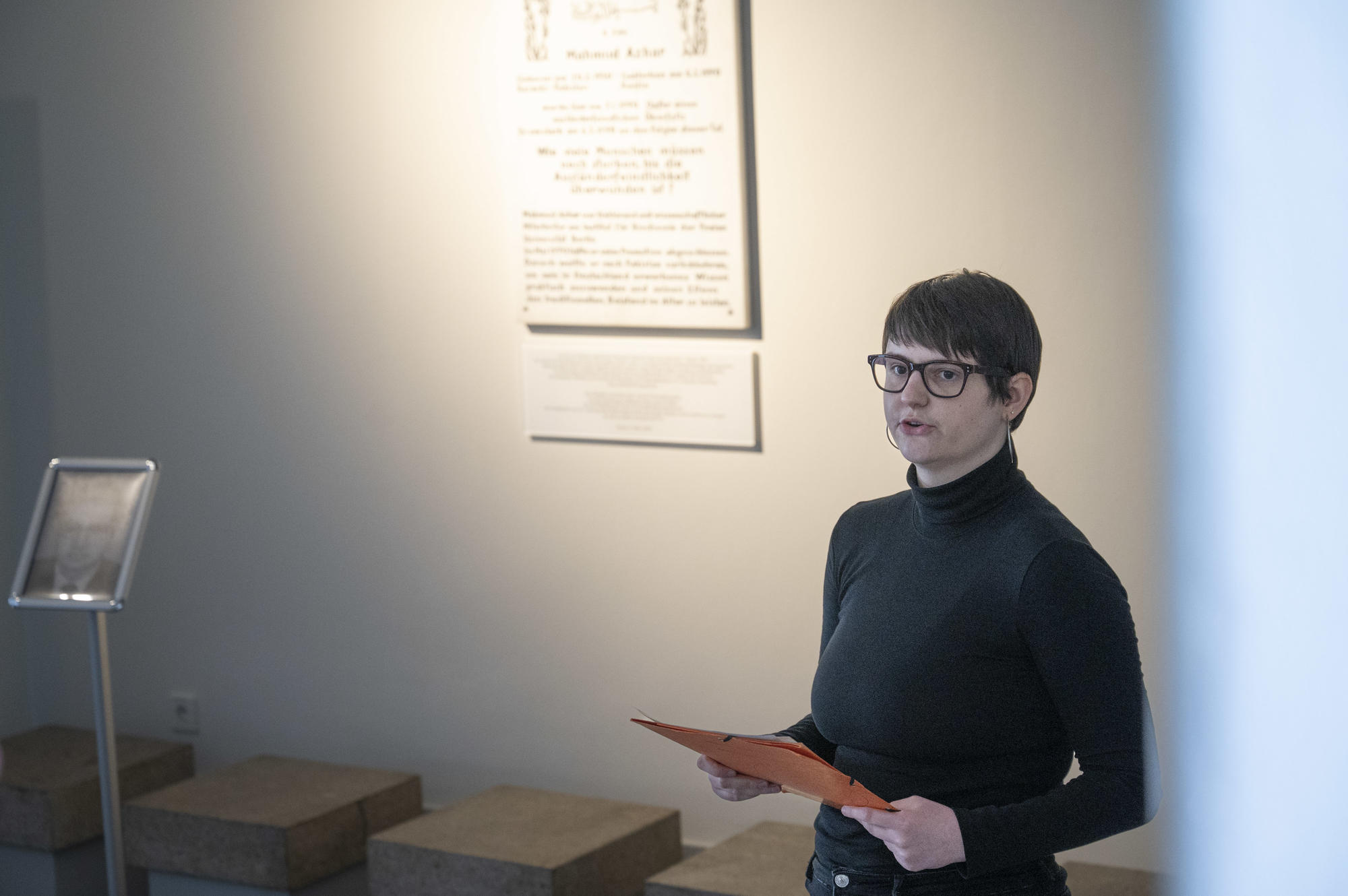 Lilli Wagner studiert Sozialpädagogik und Englisch auf Lehramt. Sie will das Andenken an Mahmud Azhar wiederbeleben und wachhalten.