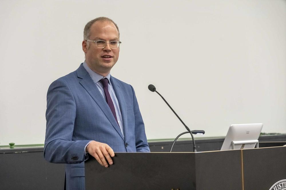 Helmut Aust, Völkerrechtsprofessor an der Freien Universität Berlin hat den Austausch mit der ukrainischen Delegation initiiert und koordiniert.