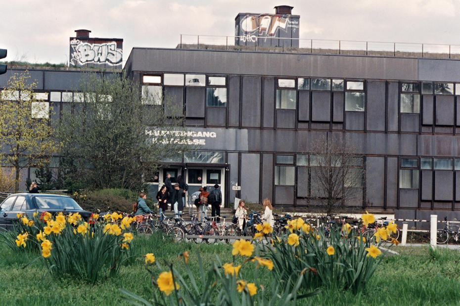 Die Rostlaube vor der Sanierung, die von 2001 bis 2005 durchgeführt wurde.