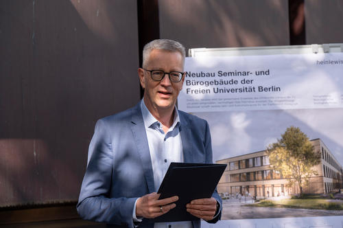 Investition in die Zukunft: Universitätspräsident Günter M. Ziegler betonte die Bedeutung des Neubaus für Forschung, Lehre und nachhaltige Campusgestaltung.