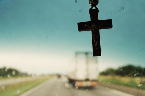 In welche Richtung sollte die Familienpolitik der katholischen Kirche gehen? Drei Studierende befragten Gläubige in aller Welt.