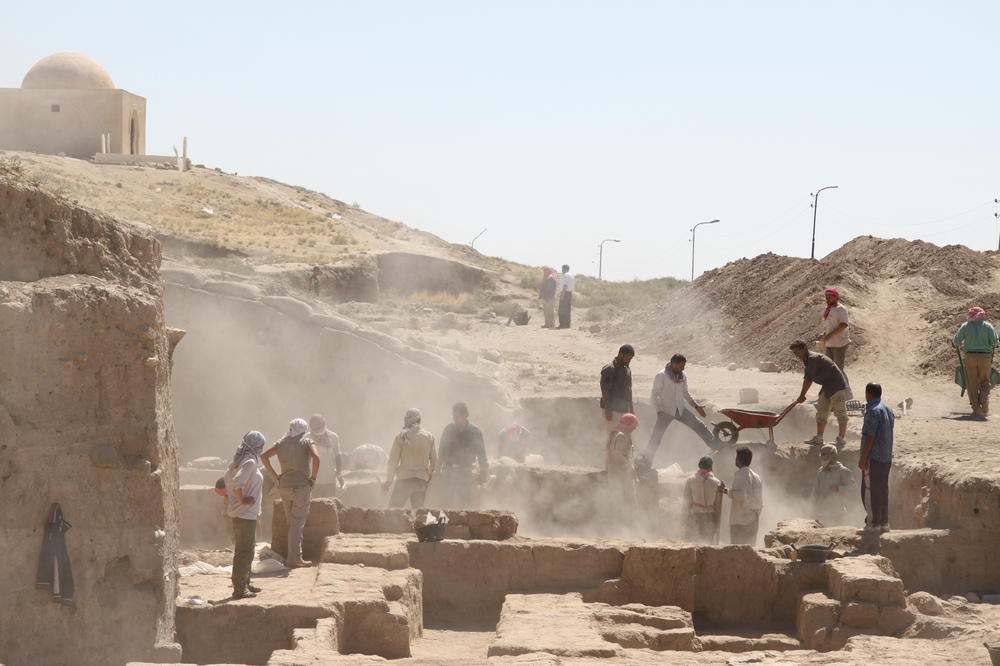 Durch die gemeinsame Beschäftigung mit den Themen Raum und Wissen sollte im Exzellenzcluster Topoi die Alte Welt in ihrer ganzen Vielfalt erforscht werden. Im Bild: eine Grabung in Tell Fekheriye / Syrien.
