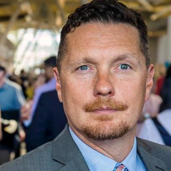 Thomas O. Haakenson ist Associate Professor für „Critical Studies und Visual Studies“ am California College of the Arts in San Francisco und Oakland, USA.