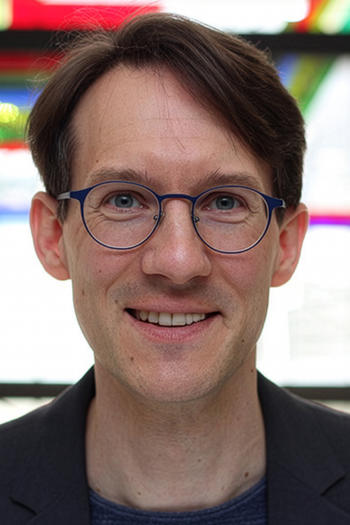 Timo Niedermeyer ist Professor für Pharmazeutische Biologie an der Freien Universität