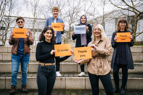 Stipendiatinnen und Stipendiaten bedanken sich für die Unterstützung. 