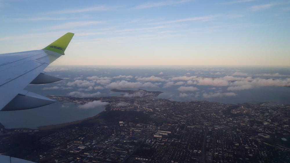 Ein letzter Blick auf Tallinn vom Flugzeug zurück nach Berlin.