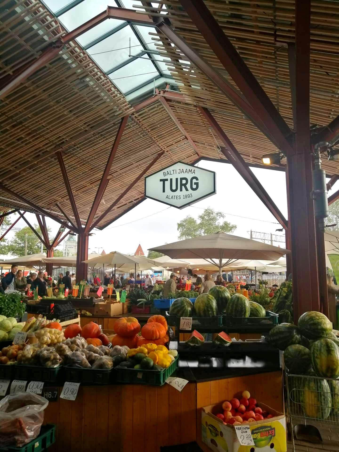 Balti Jaama Turg, the Baltic train station market
