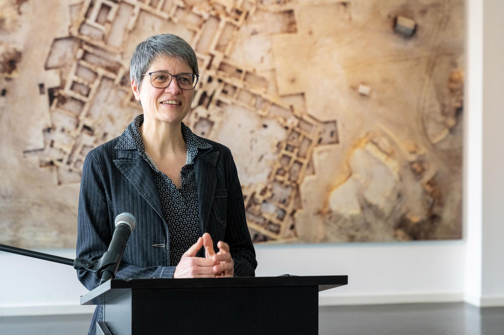 Dr. Corinna Tomberger speaking at the official event celebrating her appointment as Chief Gender Equality Officer at Freie Universität Berlin