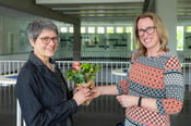 Left: Dr. Corinna Tomberger; right: Dr. Heike Pantelmann, managing director of the Margherita von Brentano Center for Gender Studies and member of Freie Universität’s Frauenrat (Women's Council)