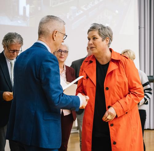 Professor Günter M. Ziegler congratulating Dr. Schwarz on the occasion of her Silver Doctoral Jubilee.