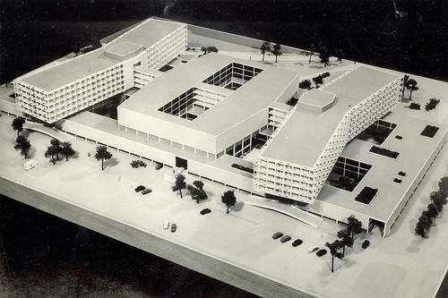 Schon als Modell beeindruckte das erste Großkrankenhaus Deutschlands.