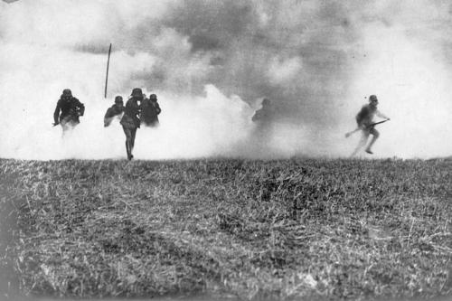 Der große Krieg ist entgrenzt, er ist industriell und geprägt von neuer Technik.