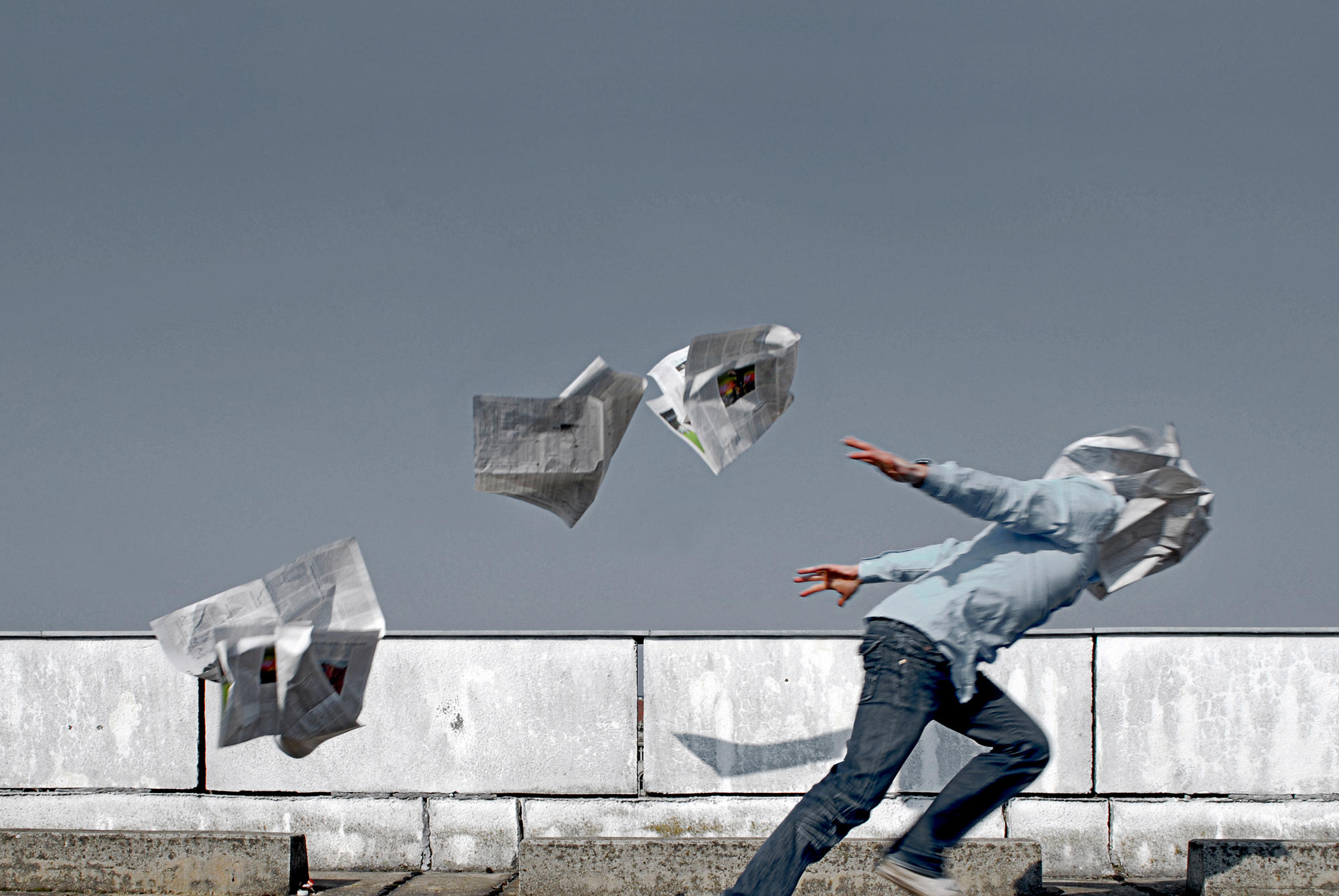 Steckt der Journalismus in der Krise? Gehen journalistische Grundregeln mittlerweile über Bord, wie die Trennung von Nachricht, Bericht und Kommentar?