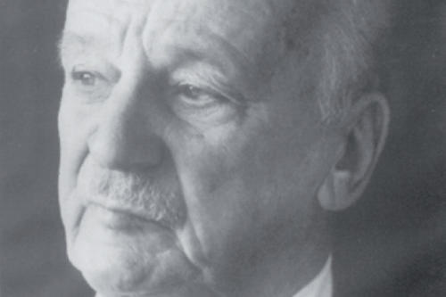 Dolf Sternberger gilt als einer der Begründer der deutschen Politikwissenschaft und prägte den Begriff des Verfassungspatriotismus, der sich klar vom Nationalismus abgrenzt.