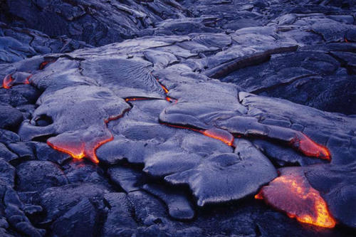 Von Vulkanausbrüchen bzw. allgemein Naturkatastrophen sind die Menschen armer Länder in der Regel deutlich stärker betroffen als die Menschen reicher Länder bei einer Katastrophe vergleichbaren Ausmaßes, wie Statistiken belegen.