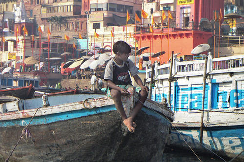 Land der Gegensätze: Ein großer Teil der indischen Bevölkerung lebt noch in Armut, aber Wirtschaft und Bildung wachsen rasant. Die Zahl der Inder, die studieren, ist in den vergangenen vier Jahren von zwölf auf gut 20 Millionen gestiegen.