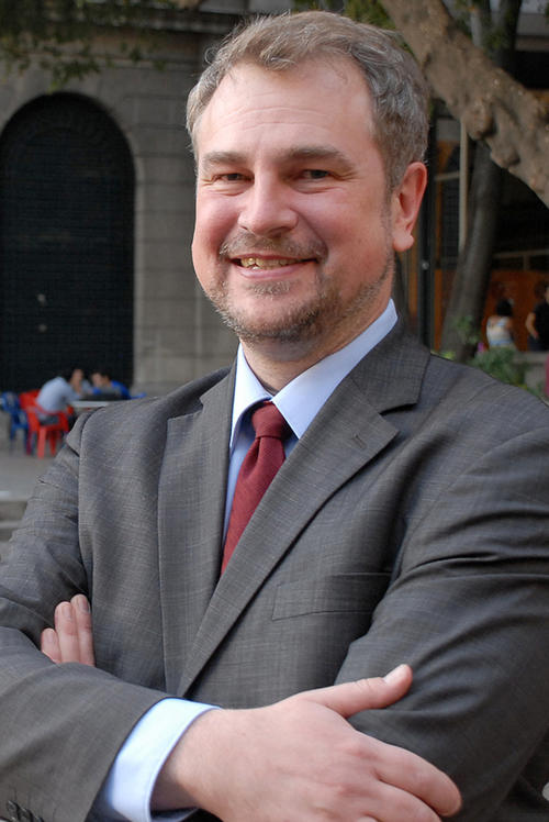 Stefan Rinke, Jahrgang 1965, ist Professor für die Geschichte Lateinamerikas am Lateinamerika-Institut und am Friedrich-Meinecke- Institut der Freien Universität.