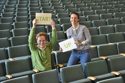 Von der Forschung auf den Markt: AmelieWiedemann und Florian Hauer sindWissenschaftler - und Unternehmensgründer.