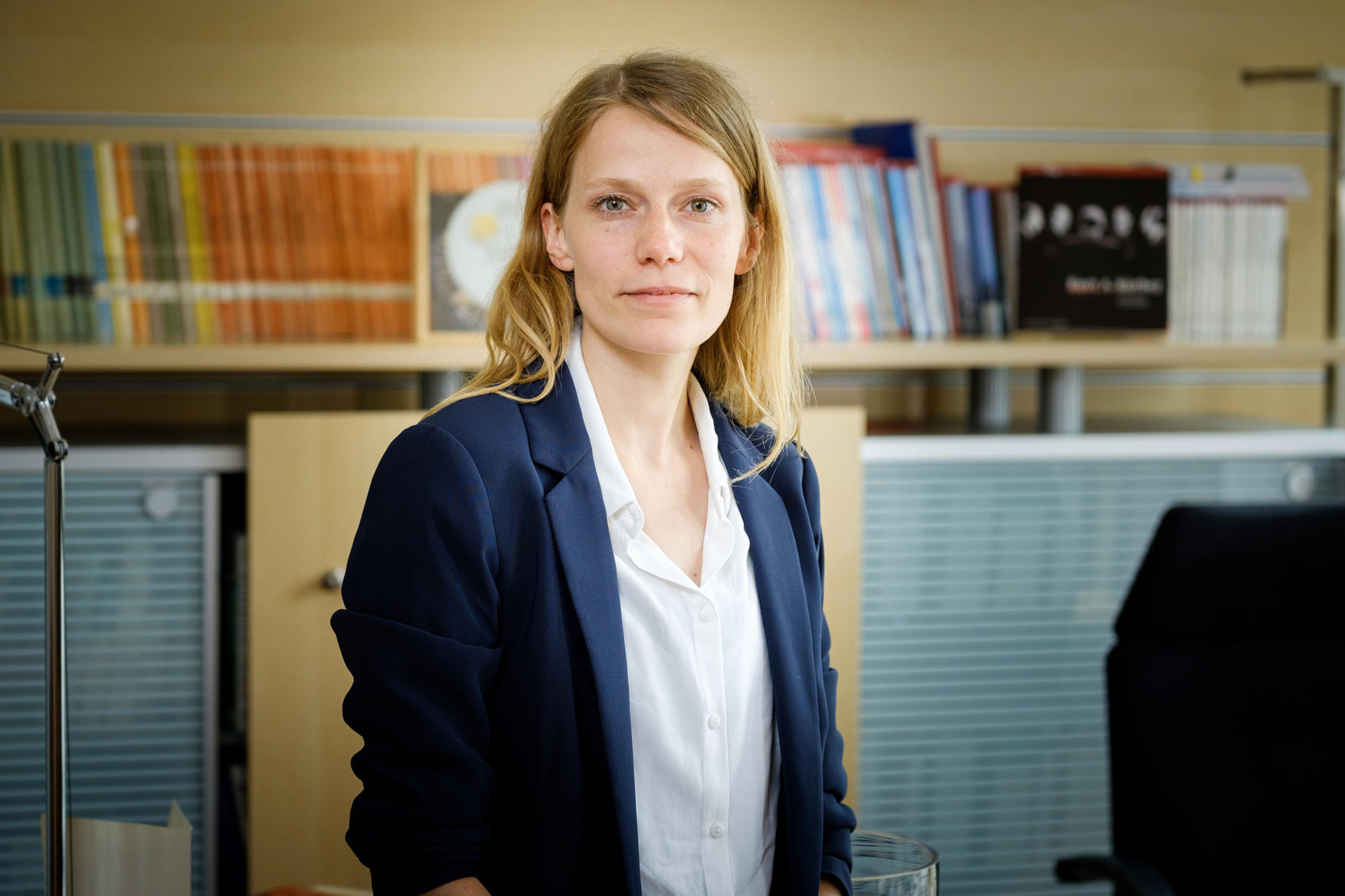 Forscherdrang. Ines Schreiver untersucht die Folgen des Tätowierens im Körper.