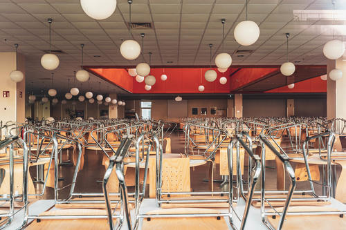 Die Küche bleibt kalt. Seit dem 17. März sind in Berlin die Mensen des Studierendenwerks geschlossen, so auch die Mensa II an der Otto-von-Simson-Straße.