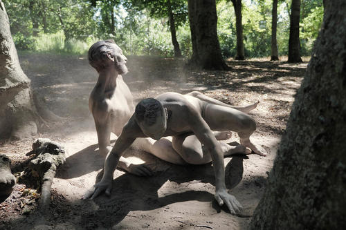 Ulf Nilseng und Amund Ulvestad im Videokunstwerk "STATE".