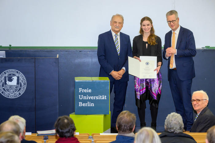 Peter Lange, Preisträgerin Lisa Ehlers, Präsident Günter M. Ziegler