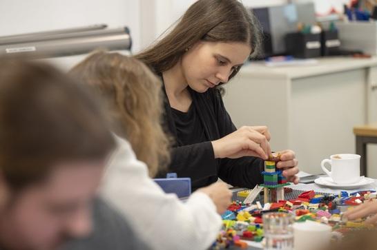 Aufgabe: Erstellen Sie ein Modell dafür, was gute Studierende ausmacht.