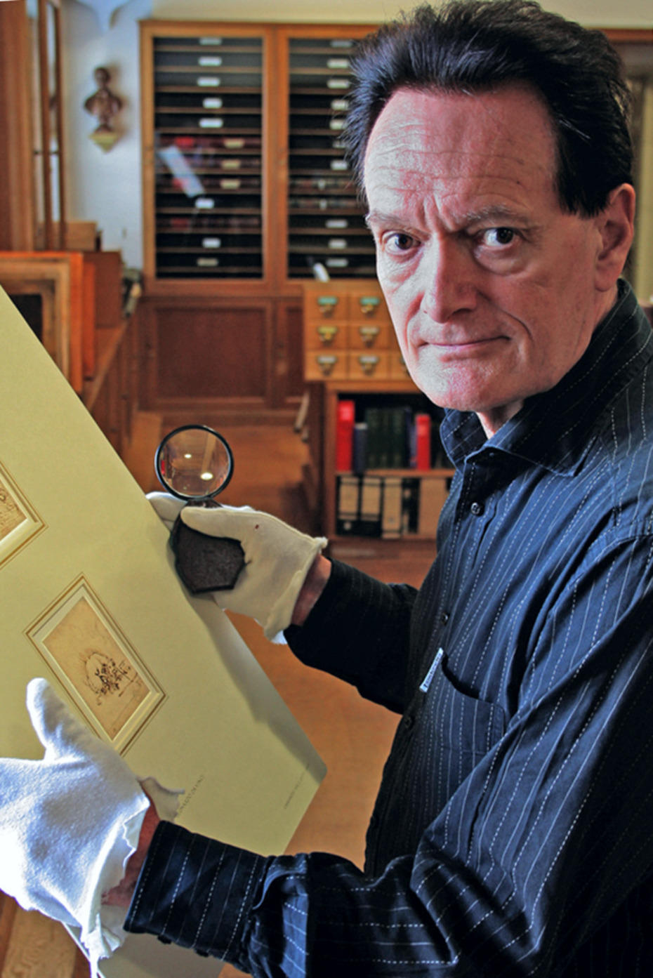 Martin Kemp, Professor für Kunstgeschichte, war 2007  Gastredner der Einstein Lectures und hielt den Vortrag „Solids, Splashes and Folding: Spatial Visualisation in Art and Science“.