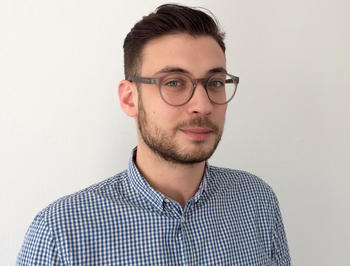 Der Betriebswirt Blagoy Blagoev promovierte zu überlangen Arbeitszeiten.