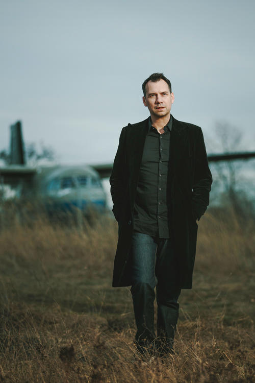 Die meisten Ideen für meine Thriller kommen mir im Alltag, am Anfang steht immer eine „Was-wäre-wenn-Frage“.