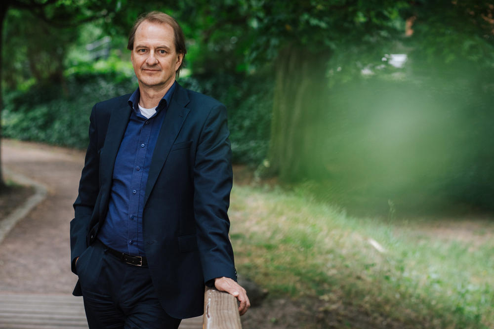 1700 Menschen arbeiten für das Bundesumweltamt und beraten Politik und Wirtschaft. Ihr Chef: Dirk Messner, Alumnus der Freien Universität.