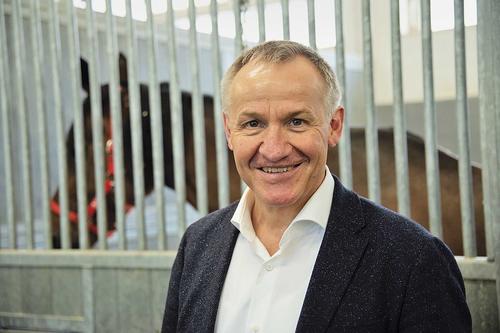 Prof. Dr. Christoph Lischer, Professor für Pferdechirurgie: „Wenn sich ein Pferd das Bein bricht, heißt das heute noch lange nicht, dass sein Leben zu Ende sein muss.“