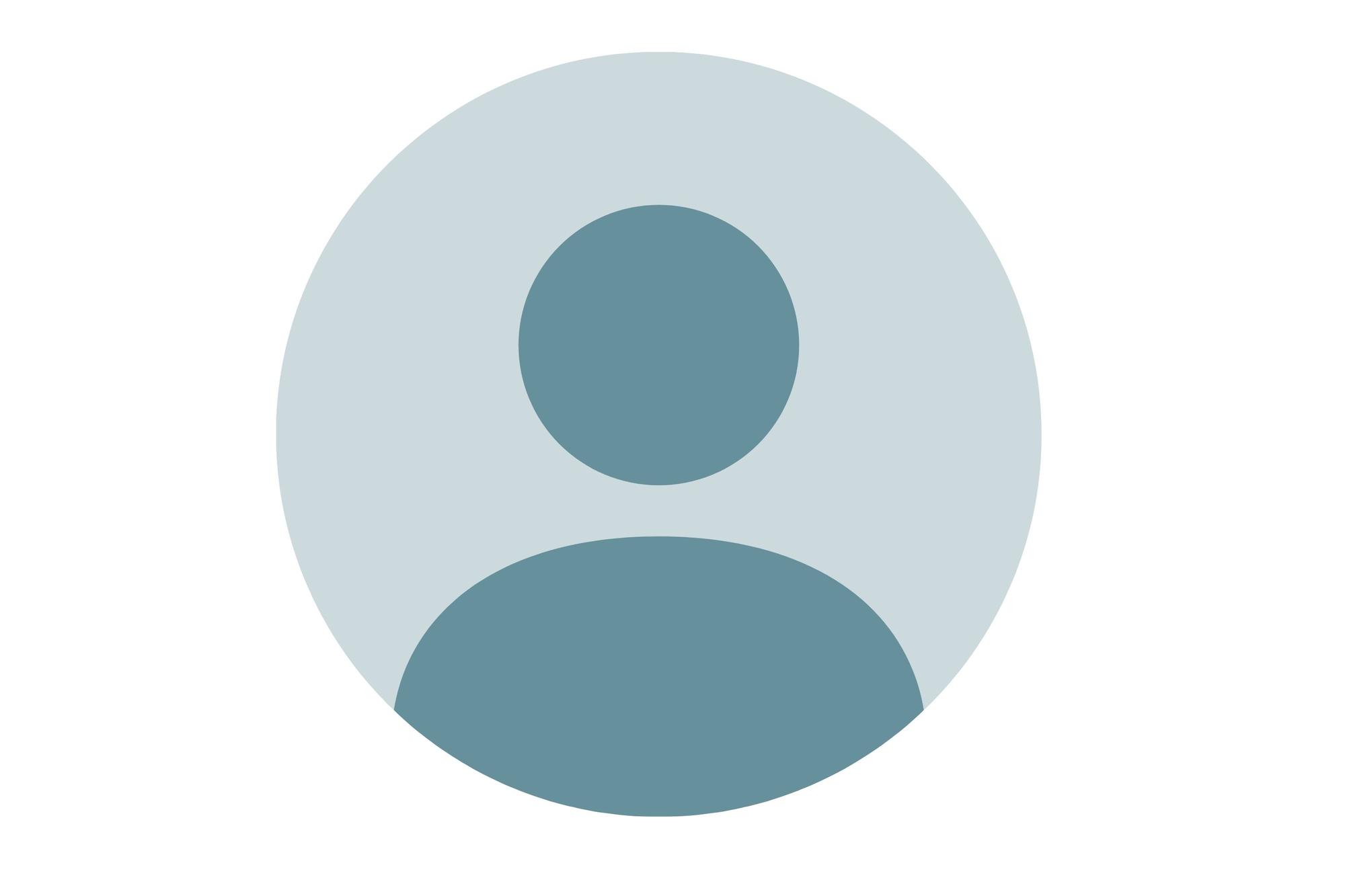 Dr. Anna Julia Poser