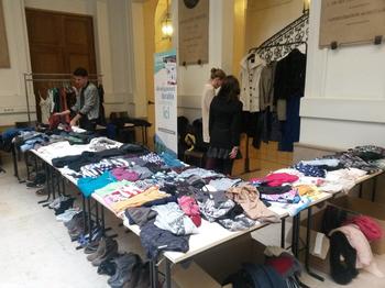 Vid-Dressing in Paris! Clara von SUSTAIN IT! on tour!