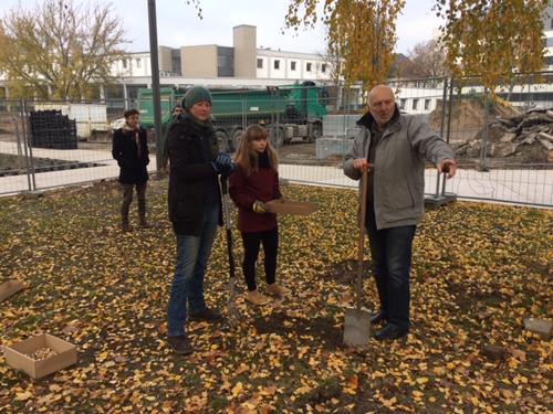 Zusammen mit dem Imker Herr Späthmann