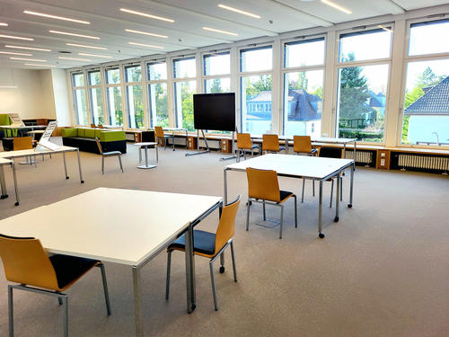 Zentralbibliothek (Garystr. 39)