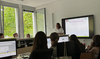 Vortrag Provenienzforscherin Susanne Paul, UB.