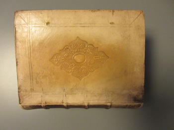 in der Bibliothek der Judaistik gefundenes Buch mit Provenienzhinweisen